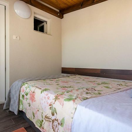Apartment Hasanec By El-Pi Tours Njivice Dış mekan fotoğraf