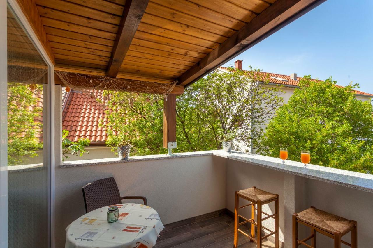 Apartment Hasanec By El-Pi Tours Njivice Dış mekan fotoğraf