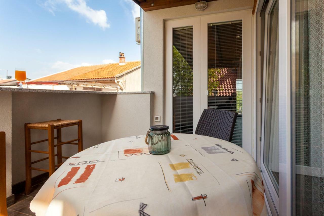 Apartment Hasanec By El-Pi Tours Njivice Dış mekan fotoğraf